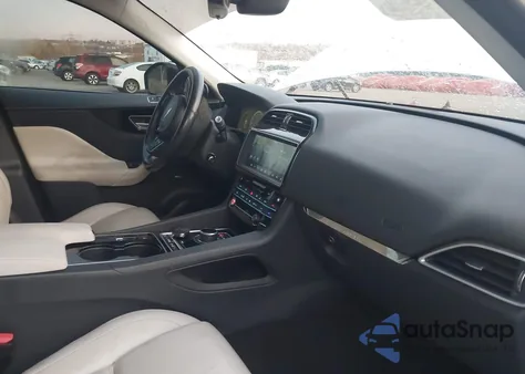 2017 Jaguar F-Pace 35T Prestige z USA, uszkodzony, nr VIN SADCK2BV4HA894803